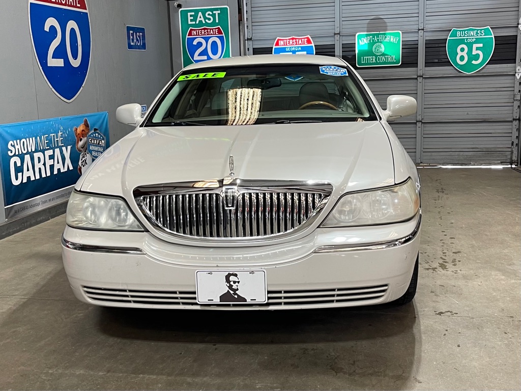 lincoln town car 2004 1LNHM83W24Y614203 image lincoln town car 2004 1LNHM83W24Y614203 image